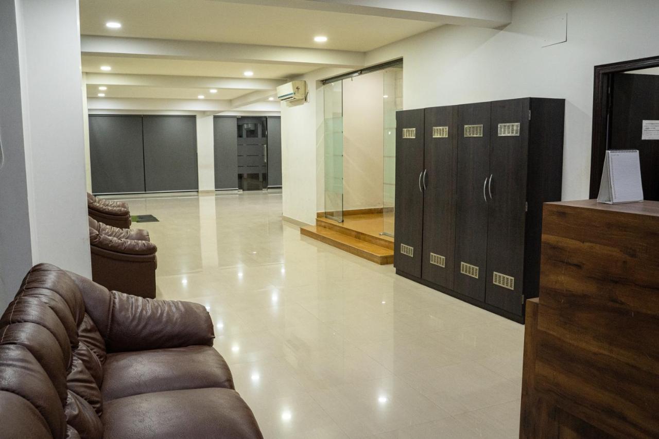 Nk7 Guest House Kolkata Luaran gambar