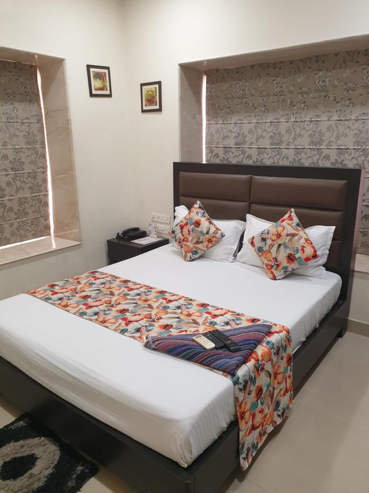 Nk7 Guest House Kolkata Luaran gambar